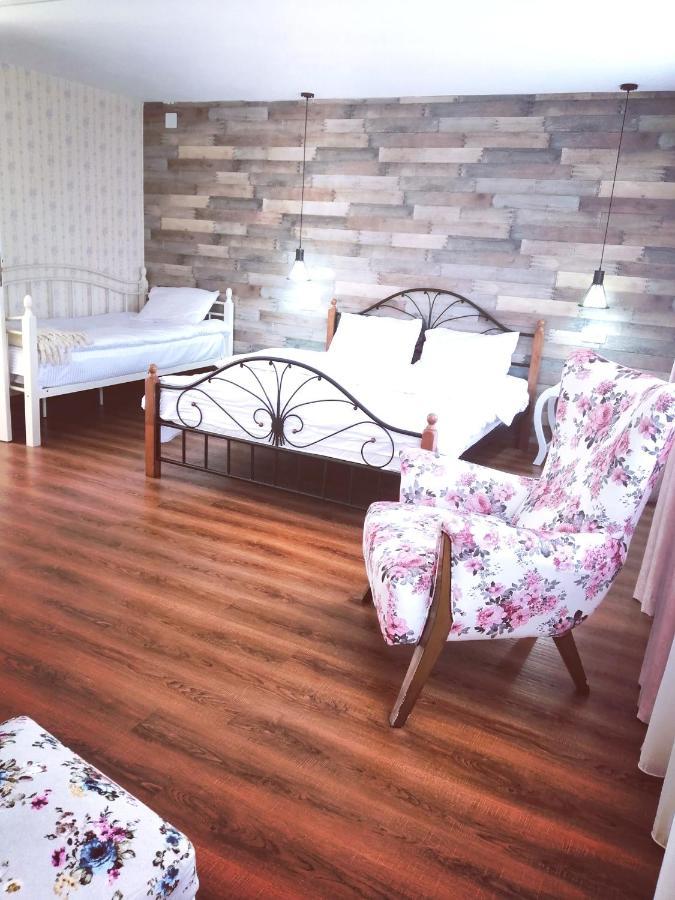 Sakhli Laghamshi Hotel Mestia Kültér fotó